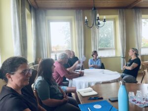 Bunter Tisch ABU Ustersbach